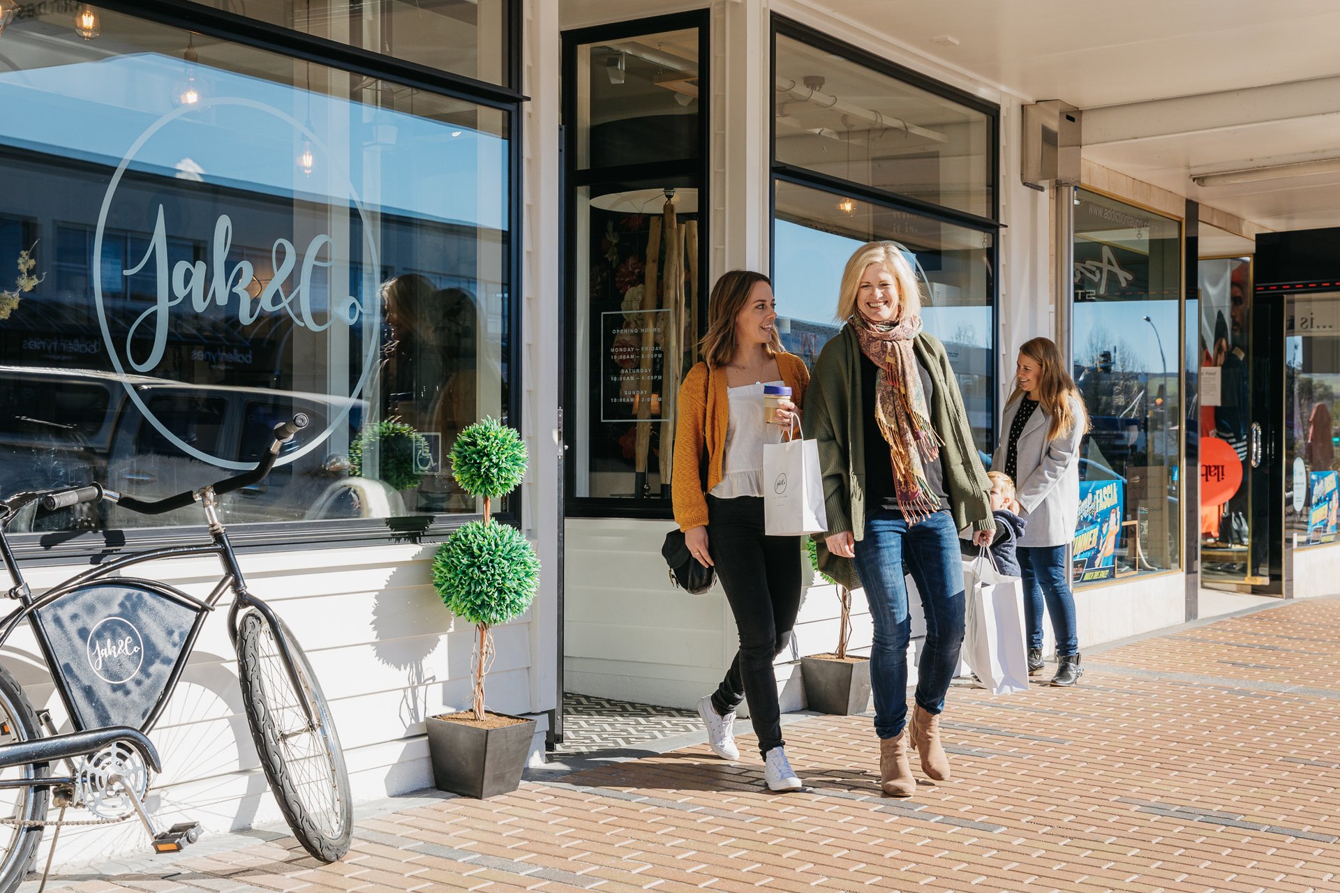 Taupo Town, New Zealand Taupo Official site