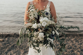 XOX Floral Taupo - bride